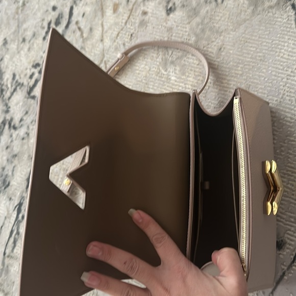 LV bag - Picture 4 of 6